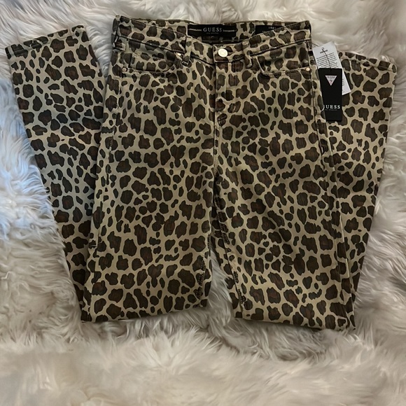 Guess Jeans Los Angeles Leopard Skinny Jeans - Picture 3 of 6